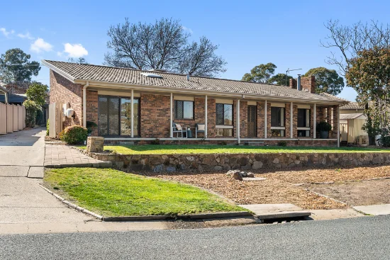 16 Merriman Crescent, Macarthur, ACT 2904