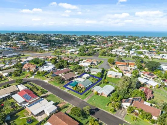 16 Michelle Drive, Point Vernon, Qld 4655