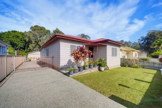 16 Middle Street, Forster, NSW 2428