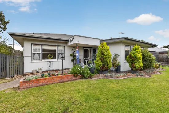 16 Mills Street, Heyfield, Vic 3858