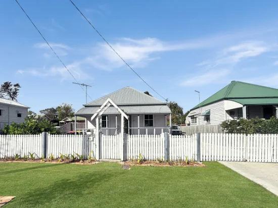 16 Moffatt Street, Ipswich, Qld 4305