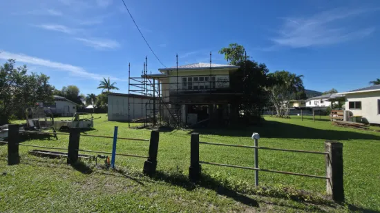 16 Murray Street, Tully, Qld 4854
