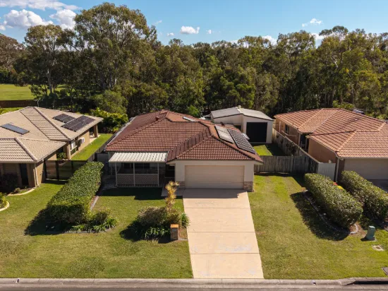 16 Myora Place, Sandstone Point, Qld 4511