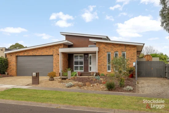16 Norman Drive, Cowes, Vic 3922 - For Sale