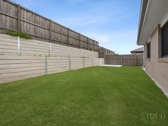 16 Palmview Street, Ripley, Qld 4306-Image