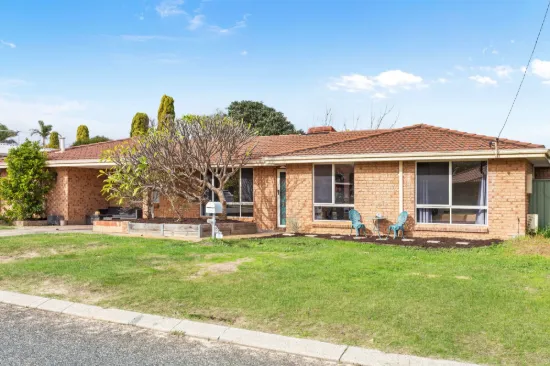 16 Pelican Loop, High Wycombe, WA 6057