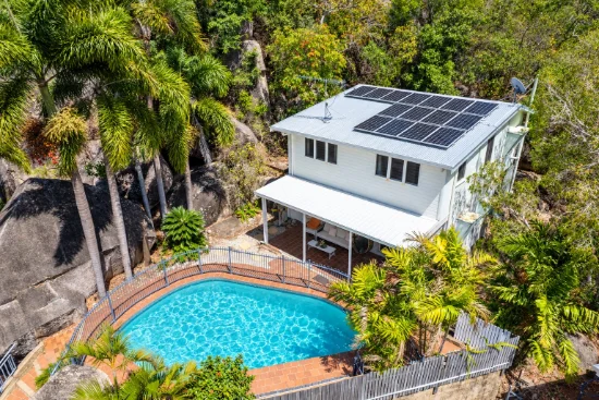 16 Picnic Street, Picnic Bay, Qld 4819