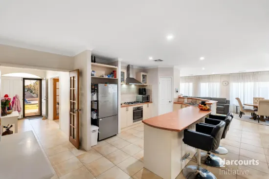 16 Pirianda Way, Aveley, WA 6069-Image