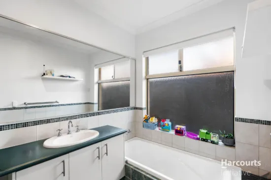 16 Pirianda Way, Aveley, WA 6069-Image