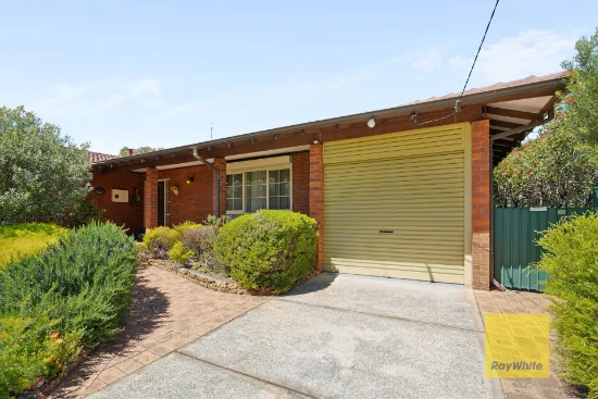 16 Pruiti Crescent, Lesmurdie, WA 6076