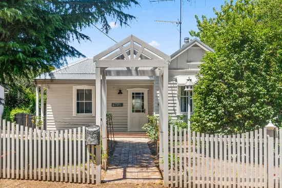 16 Railway Parade, Bowral, NSW 2576