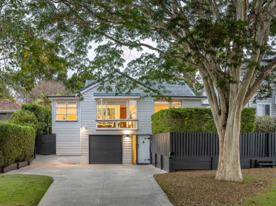 16 Rathlyn Avenue, Corinda, Qld 4075