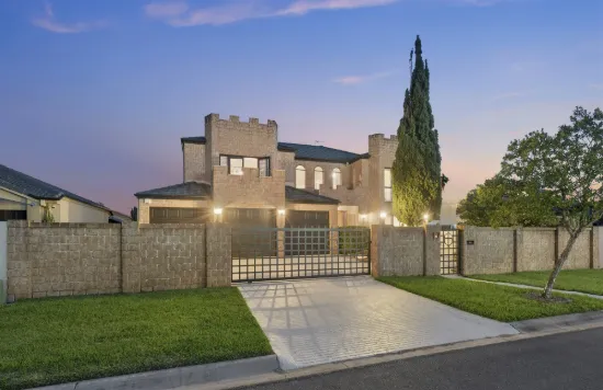 16 Rebholz Drive, Benowa, Qld 4217