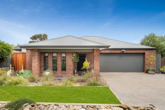 16 Rinaldi Drive, Maryborough, Vic 3465