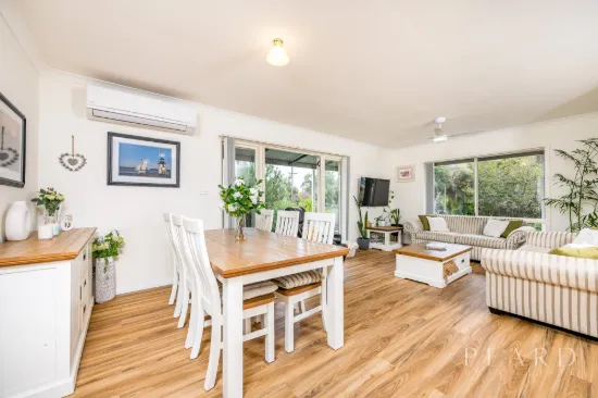 16 Robinson Street, Spencers Brook, WA 6401