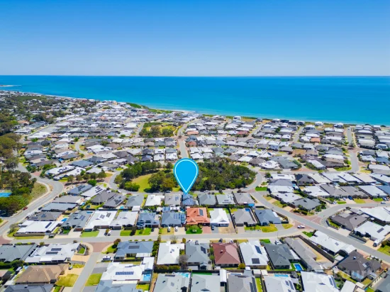 16 Santalum Circus, Halls Head, WA 6210