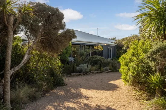 16 Sinclair Avenue, Surf Beach, Vic 3922
