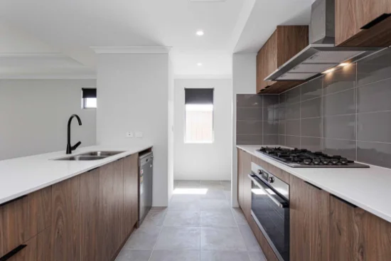 16 Sleaford Approach, Golden Bay, WA 6174