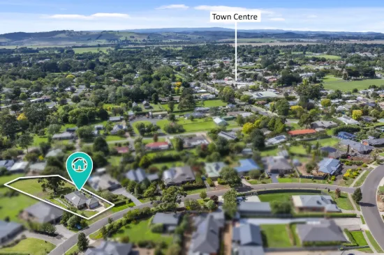 16 Sullivan Court, Romsey, Vic 3434