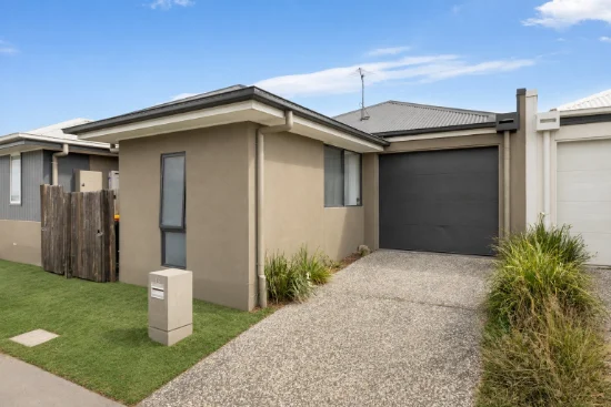 16 Sunbeam Lane, Ripley, Qld 4306