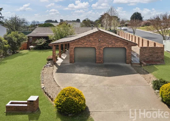 16 Tareena Avenue, Kelso, NSW 2795