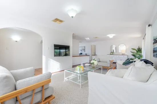 16 Timberlane Loop, Cooloongup, WA 6168-Image