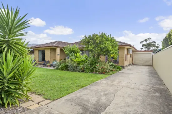16 Trim Crescent, Old Noarlunga, SA 5168