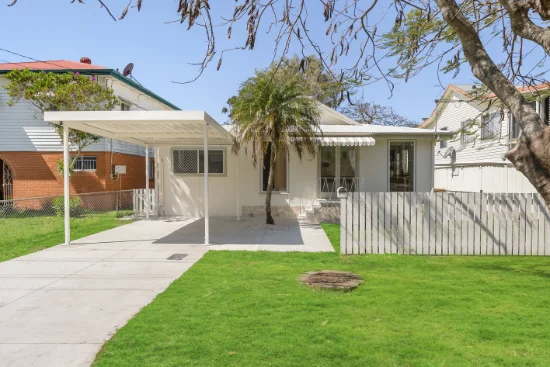 16 Valerie Street, Clontarf, Qld 4019