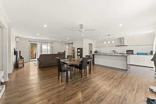 16 Vautin Way, Eagleby, Qld 4207