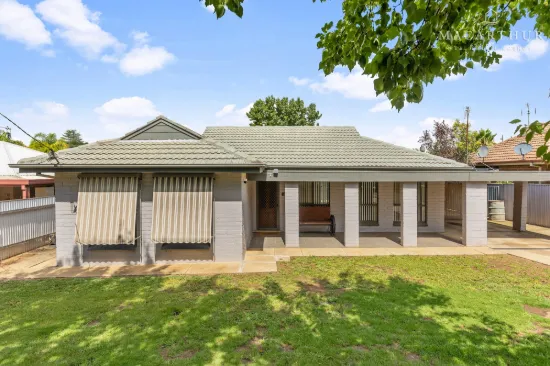 16 Walana Crescent, Kooringal, NSW 2650