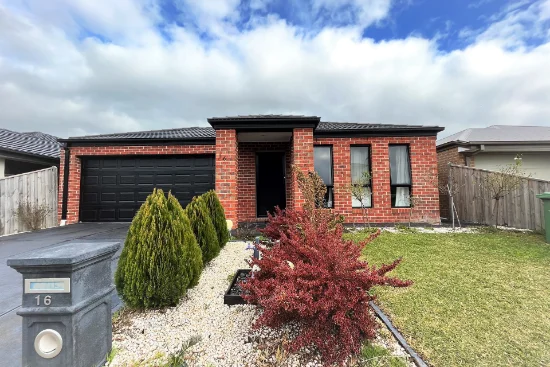 16 Wendy Way, Pakenham, Vic 3810 - For Rent
