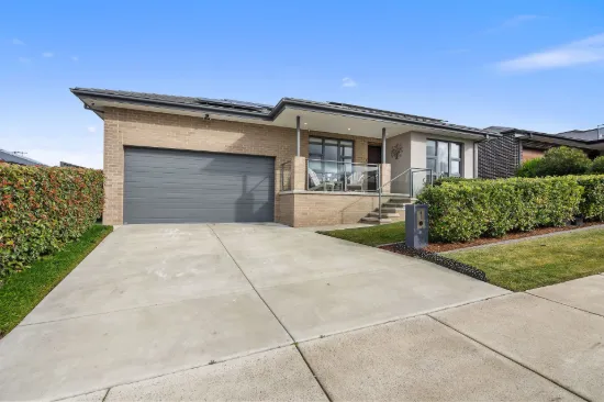 16 Wingrave Street, Googong, NSW 2620
