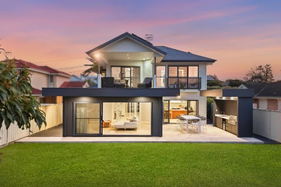 16 Yeddenba Avenue, Blue Bay, NSW 2261