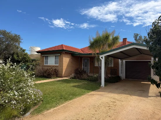 160 Third Avenue, Narromine, NSW 2821