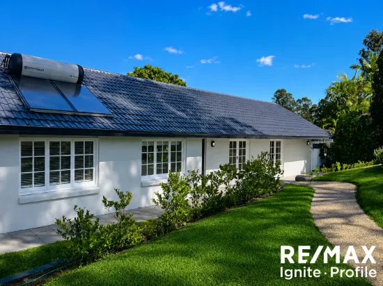 162 Sunset Road, Kenmore, Qld 4069