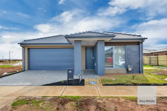 165 Whitecross Drive, Thornhill Park, Vic 3335