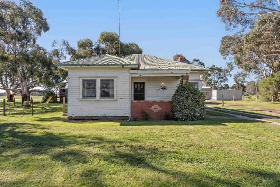 1655 Warrak Road, Warrak, Vic 3377