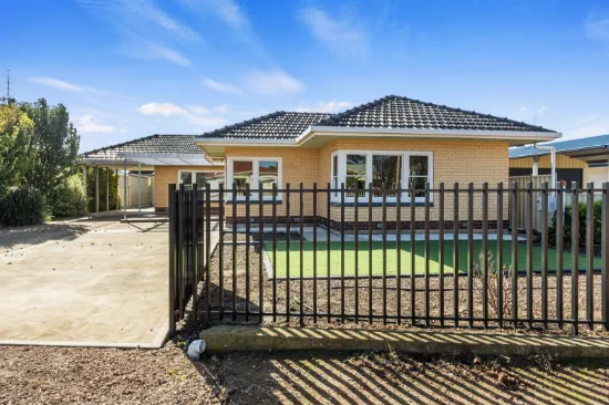 166 Bay Road, Moonta Bay, SA 5558