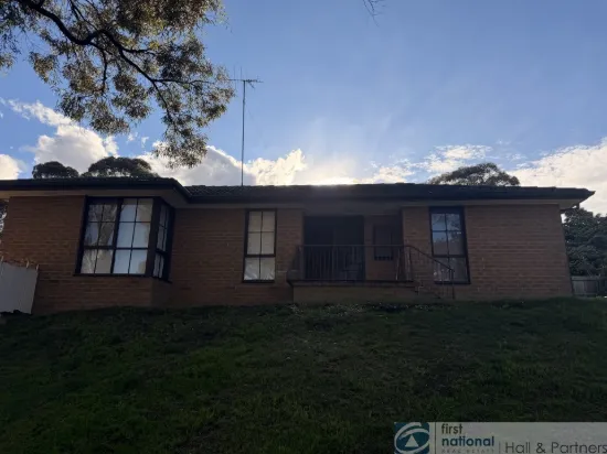 166 James Cook Drive, Endeavour Hills, Vic 3802