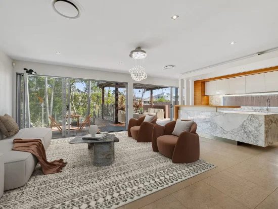 166 Monaco Street, Broadbeach Waters, Qld 4218