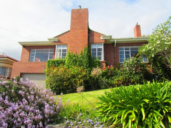 168 Augusta Road, Lenah Valley, Tas 7008