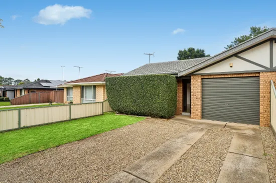 16a Oswald Crescent, Rosemeadow, NSW 2560