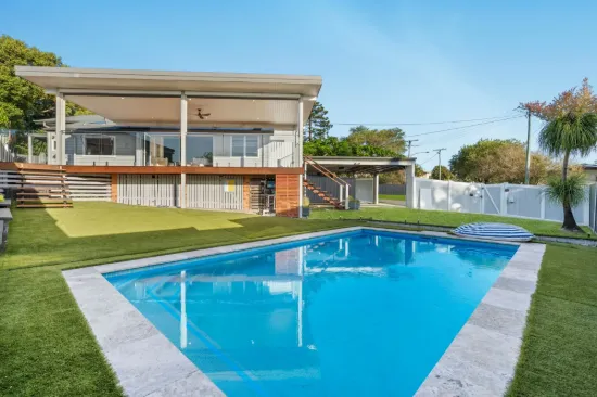 17 Allden Avenue, Labrador, Qld 4215