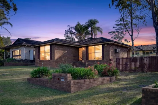 17 Amanda Place, Ingleburn, NSW 2565