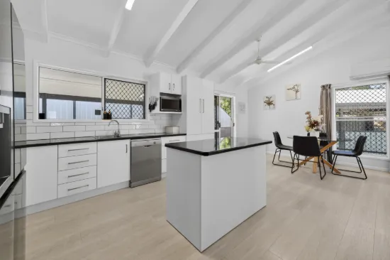 17 Anthony Vella Street, Rural View, Qld 4740