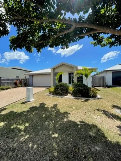 17 Apple Gum Avenue, Mount Low, Qld 4818