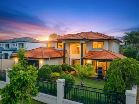 17 Applegum Court, Robina, Qld 4226