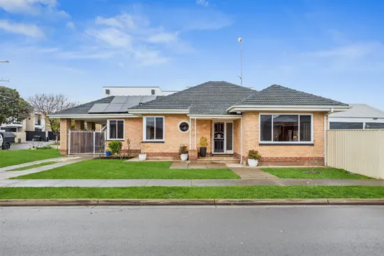 17 Ayton Avenue, Fulham, SA 5024