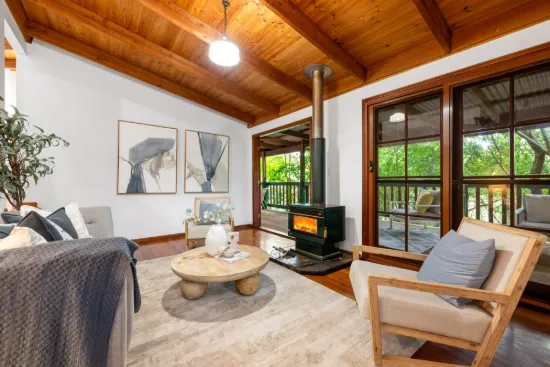 17 Bateson Road, Mount Nebo, Qld 4520