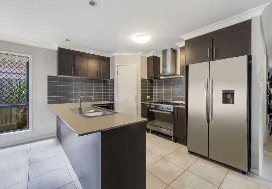 17 Birkdale Circuit, North Lakes, Qld 4509